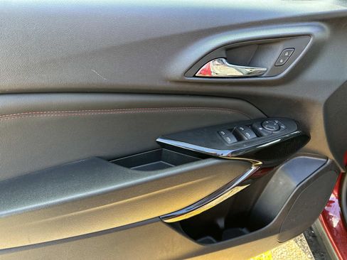 Certified 2025 Chevrolet Trax RS w/ Sunroof Package image 14