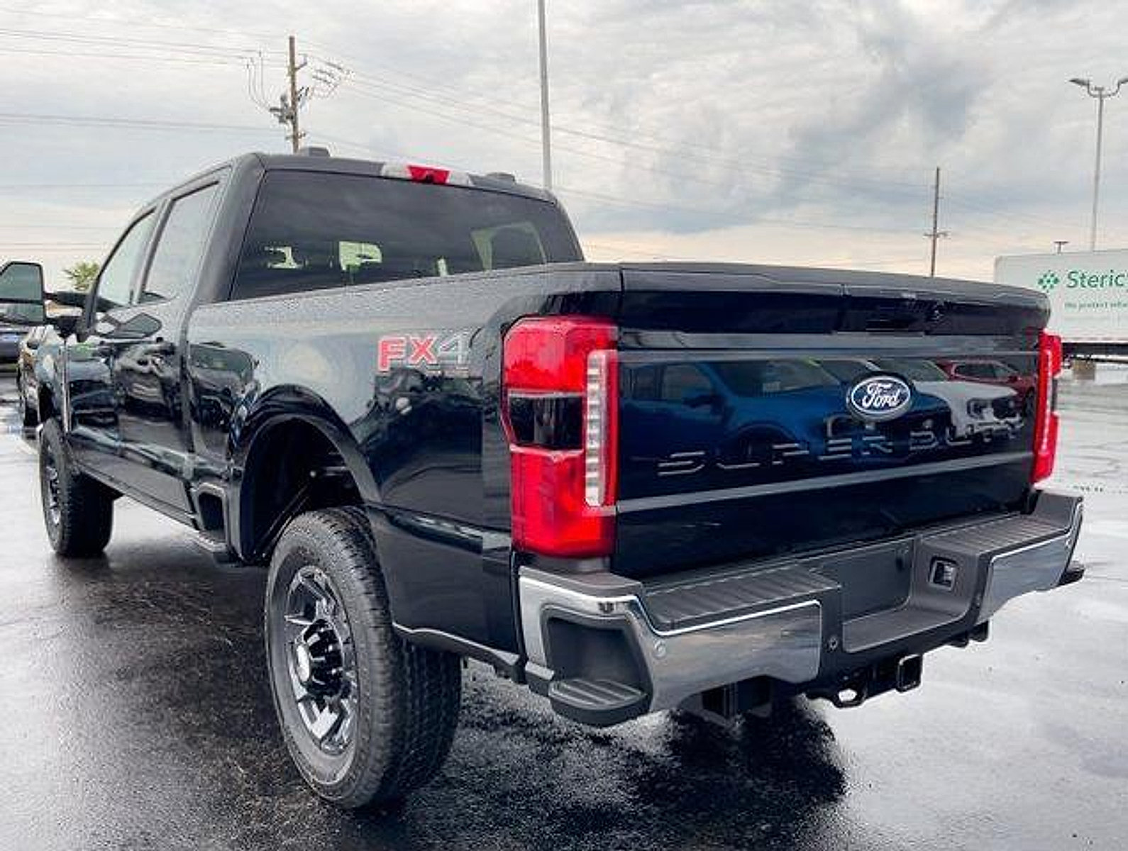 New 2027 Ford F250 XLT w/ XLT Premium Package AWD/4WD image 7