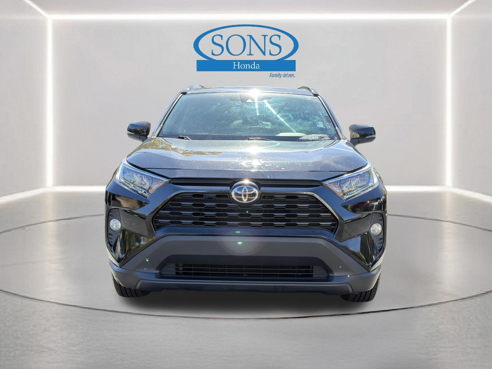 Used 2020 Toyota RAV4 XLE w/ Convenience Package FWD image 29
