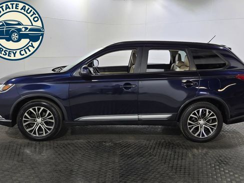 Used 2016 Mitsubishi Outlander SEL AWD/4WD image 4