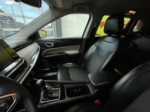 Used 2022 Jeep Compass Latitude image 12