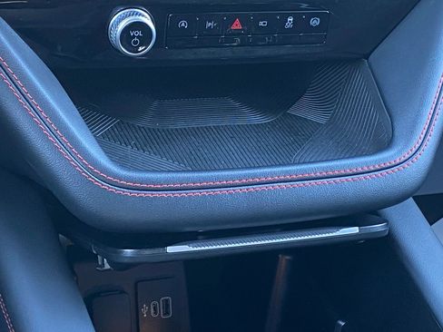 Certified 2025 Ford Explorer ST-Line image 11