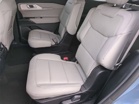 New 2026 Ford Explorer Active image 41