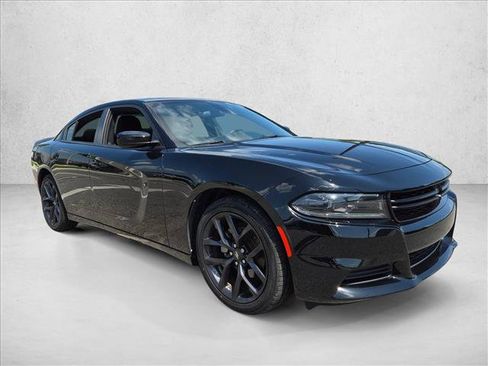 Used 2023 Dodge Charger SXT w/ Blacktop Package RWD image 3