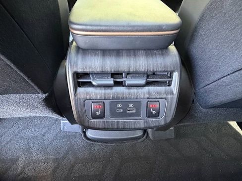 Certified 2023 Nissan Ariya FWD image 30