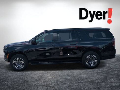 Used 2025 Chevrolet Suburban Z71 AWD/4WD image 7