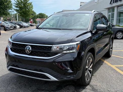 Certified 2023 Volkswagen Taos SE AWD/4WD image 8