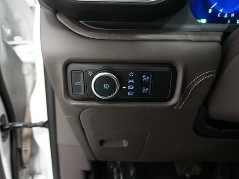 Used 2023 Ford Explorer Platinum w/ Technology Package image 18