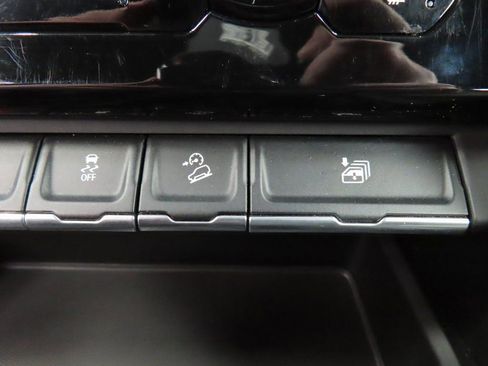 Used 2022 GMC Sierra 1500 AT4 w/ AT4 Premium Package image 69