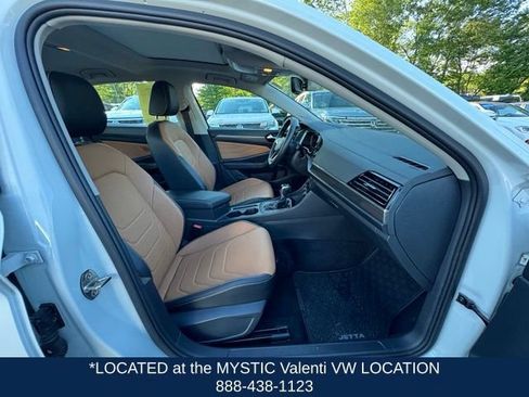 Used 2024 Volkswagen Jetta SEL FWD image 25