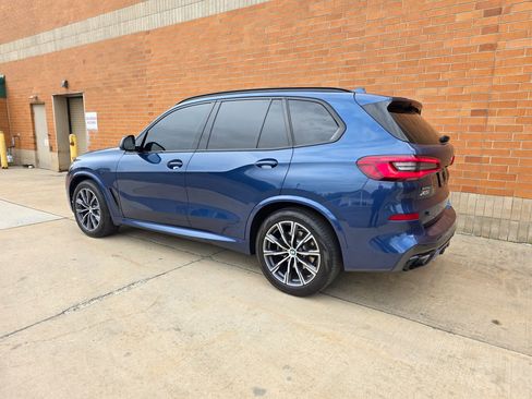 Used 2019 BMW X5 xDrive50i w/ M Sport Package AWD/4WD image 4