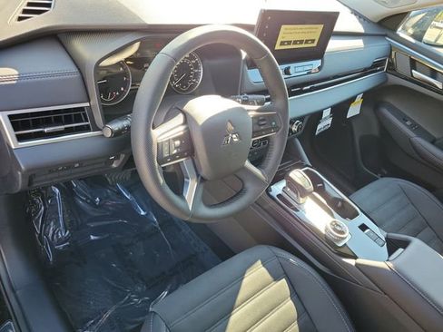 New 2026 Mitsubishi Outlander SE image 20