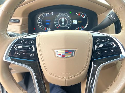 Used 2018 Cadillac Escalade Platinum image 16
