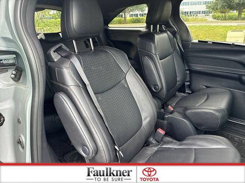 Certified 2025 Toyota Sienna XLE Woodland Edition AWD/4WD image 19