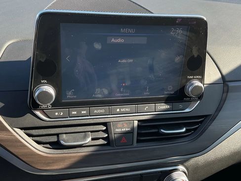 Used 2024 Nissan Altima 2.5 SV image 22