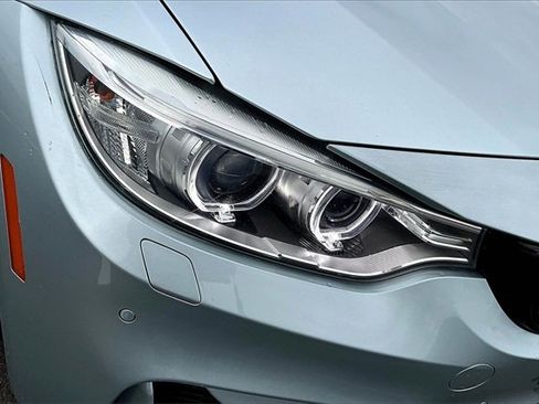 Used 2015 BMW M4 Convertible image 31