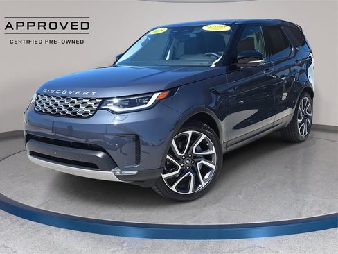 Certified 2025 Land Rover Discovery S image 1