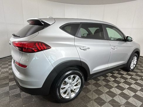 Used 2021 Hyundai Tucson SE FWD image 3