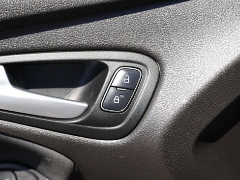 Used 2017 Ford Focus SE FWD image 22