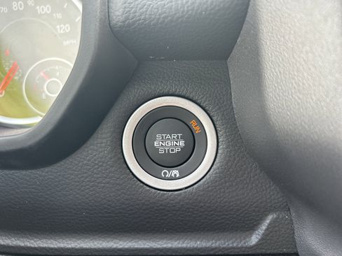 New 2026 RAM 1500 4x4 Crew Cab image 41