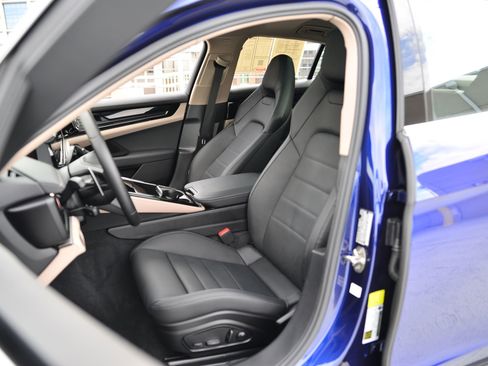 Certified 2024 Porsche Panamera 4 image 18