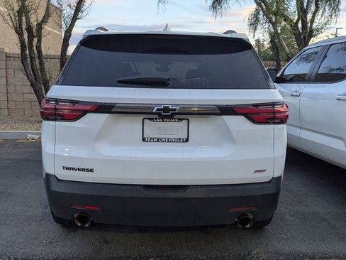 Used 2022 Chevrolet Traverse RS image 5