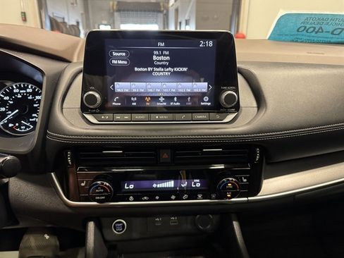 Used 2021 Nissan Rogue SV w/ Premium Package AWD/4WD image 27