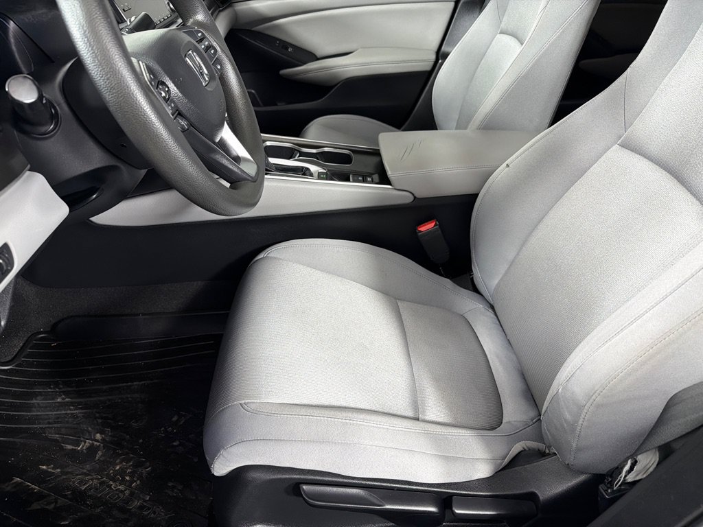 Used 2018 Honda Accord LX image 11