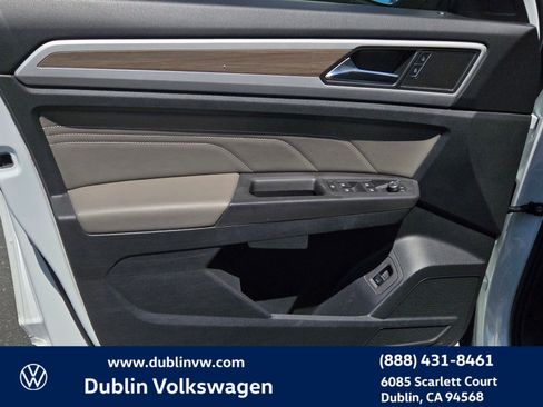 Used 2023 Volkswagen Atlas SEL AWD/4WD image 10