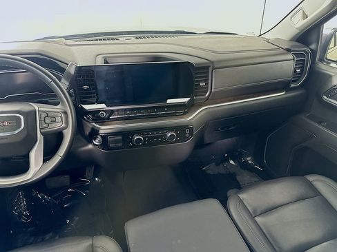 Used 2025 GMC Sierra 1500 SLT AWD/4WD image 19