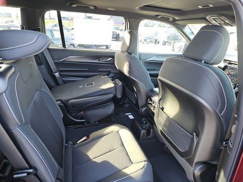 New 2025 Jeep Grand Cherokee L Laredo w/ Luxury Tech Group I image 16