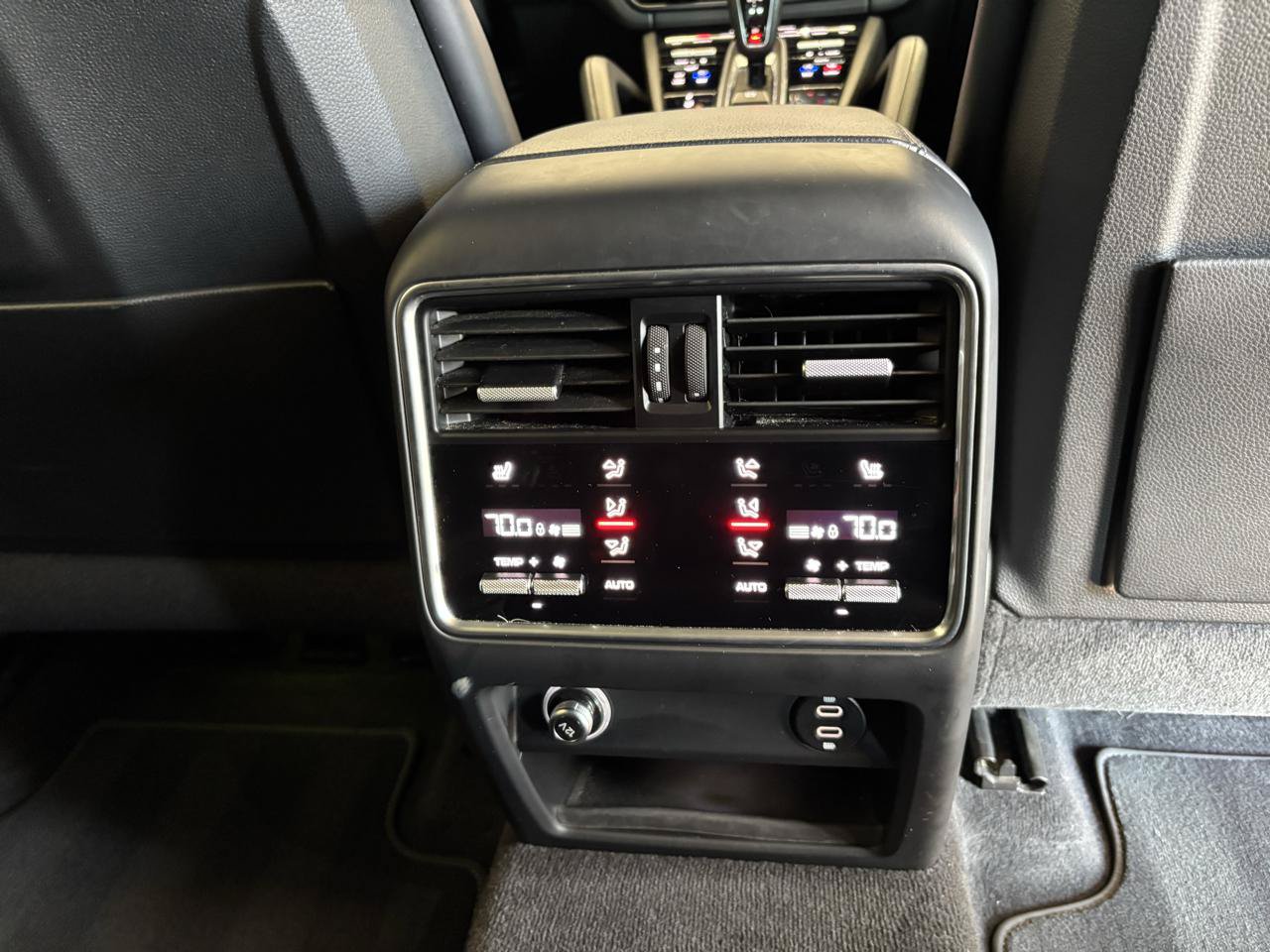 Used 2021 Porsche Cayenne S AWD/4WD image 29