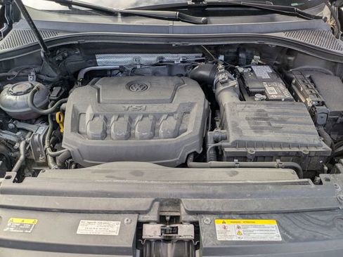Used 2024 Volkswagen Tiguan SE image 12