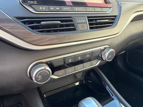 Used 2024 Nissan Altima 2.5 SV FWD image 26