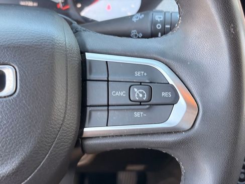 Used 2023 Jeep Compass Latitude AWD/4WD image 28