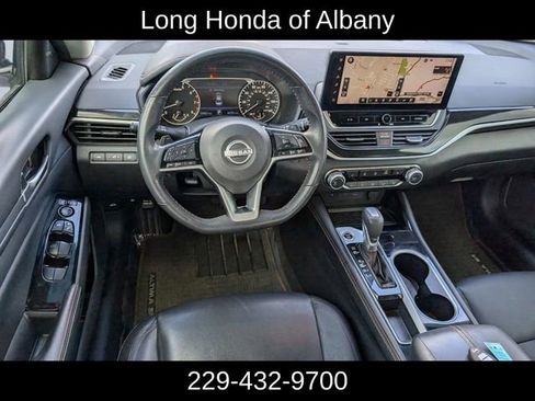 Used 2024 Nissan Altima 2.5 SR w/ SR Premium Package FWD image 19