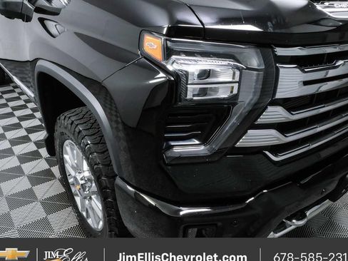 Used 2024 Chevrolet Silverado 2500 High Country w/ Technology Package AWD/4WD image 21