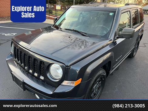 Used 2015 Jeep Patriot Sport image 1