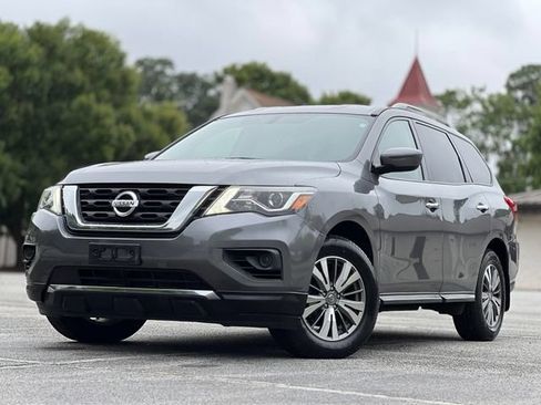 Used 2020 Nissan Pathfinder S AWD/4WD image 1