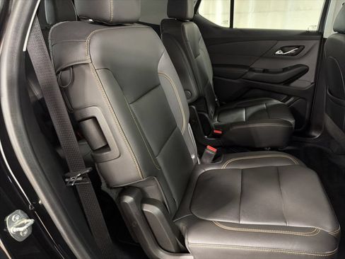 Certified 2021 Chevrolet Traverse LT w/ LT Premium Package AWD/4WD image 19