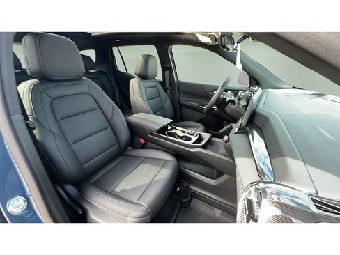Certified 2026 Chevrolet Equinox LT w/ Convenience Package II AWD/4WD image 32