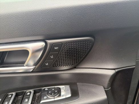 Used 2021 Kia Telluride SX w/ SX Prestige Package image 9