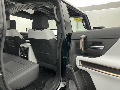 Used 2025 GMC Hummer EV 2X w/ LPO, Illumination Package AWD/4WD image 37