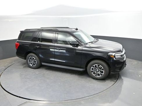 Used 2024 Ford Expedition XLT AWD/4WD image 40