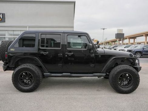 Used 2016 Jeep Wrangler Unlimited Sport w/ Quick Order Package 23S AWD/4WD image 4