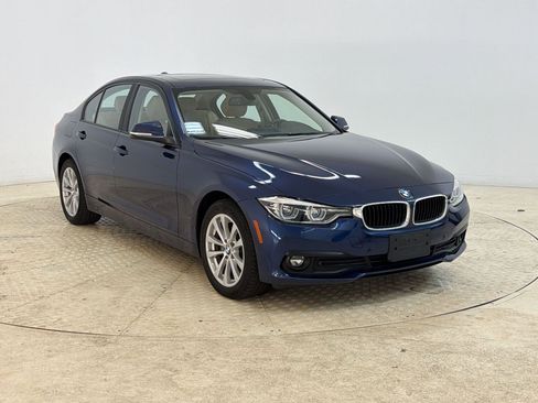 Used 2018 BMW 320i xDrive Sedan w/ Convenience Package AWD/4WD image 7