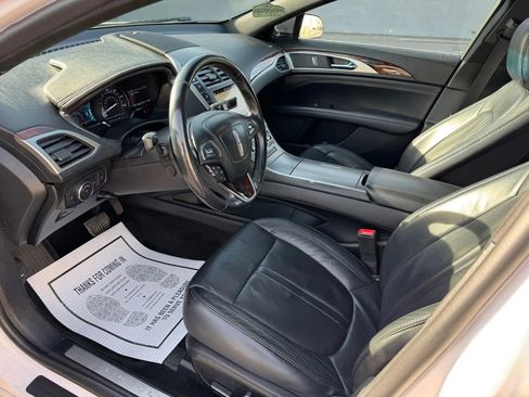 Used 2017 Lincoln MKZ Reserve image 11