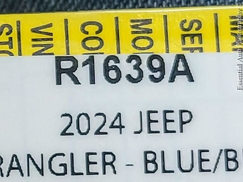 Certified 2024 Jeep Wrangler Unlimited Rubicon w/ Technology Group AWD/4WD image 27