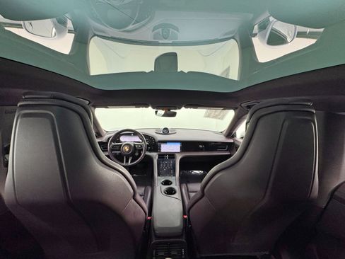 Used 2023 Porsche Taycan image 34