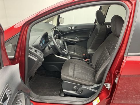 Used 2019 Ford EcoSport SE w/ SE Convenience Package image 3